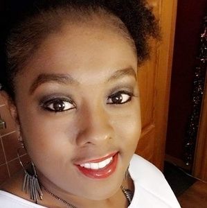 Meet your Posher, Lakisha